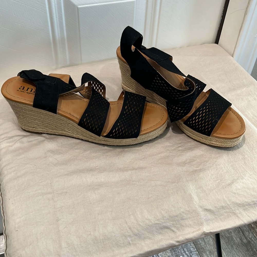 A.N.A sandals
